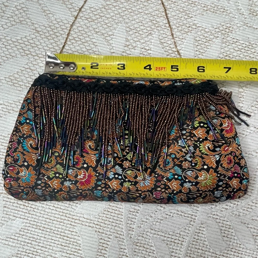 Lisa Violetto Embroidered Women's Clutch